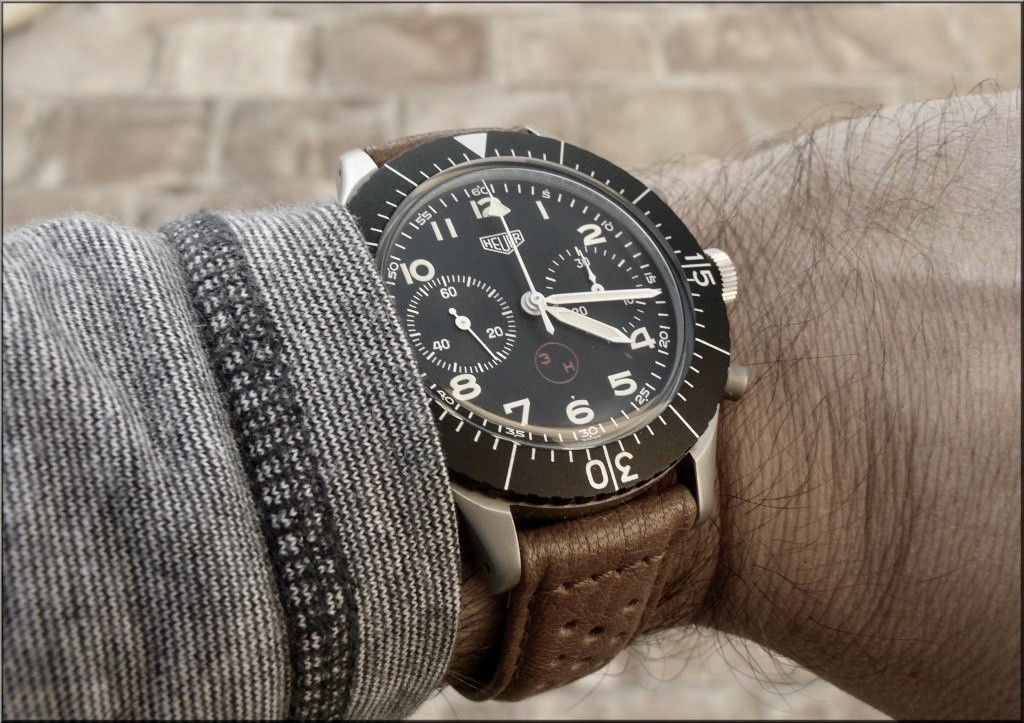 glashutte - Feu de vos montres d'aviateur, ou inspirées du monde aéronautique - Page 9 743855F9-D1B7-4DB1-BA57-D60B95C3AEE1